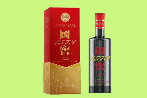 克拉玛依乌尔禾回收国窖1573.jpg